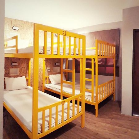 Frutta Hostel Patong Luaran gambar